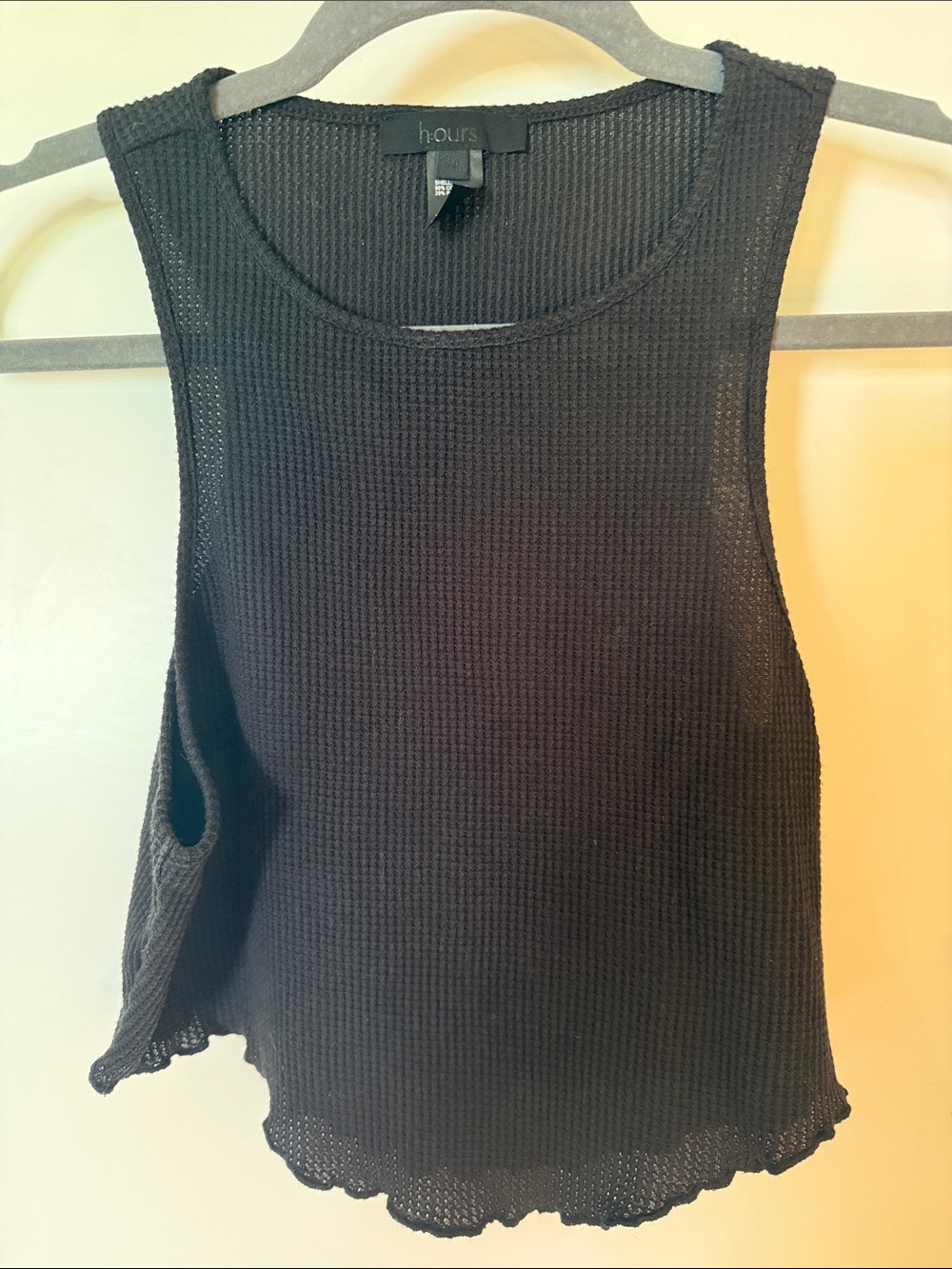 h:ours Black Waffle Knit Tank with Scalloped Hem - Medium